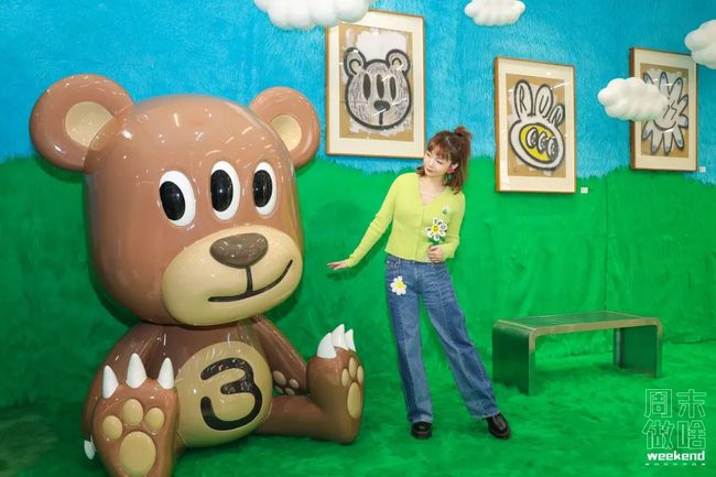 男同短视频 男同会不会有人推开玻璃门